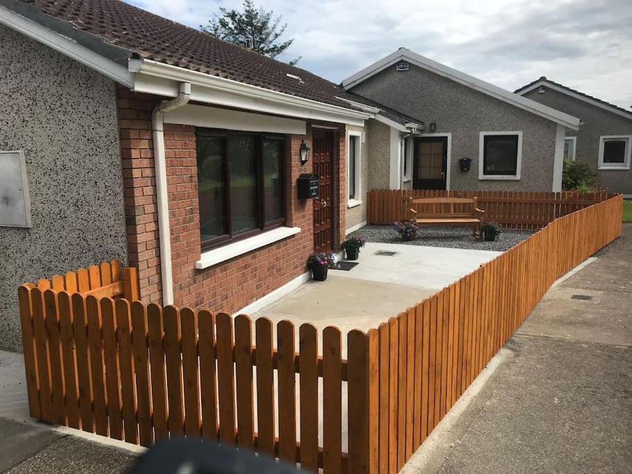 Harmony House Enclosed Property Near Beach And Lake Tramore Exterior photo