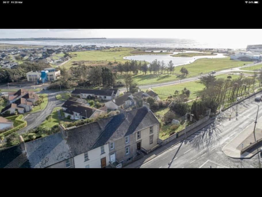 Harmony House Enclosed Property Near Beach And Lake Tramore Exterior photo